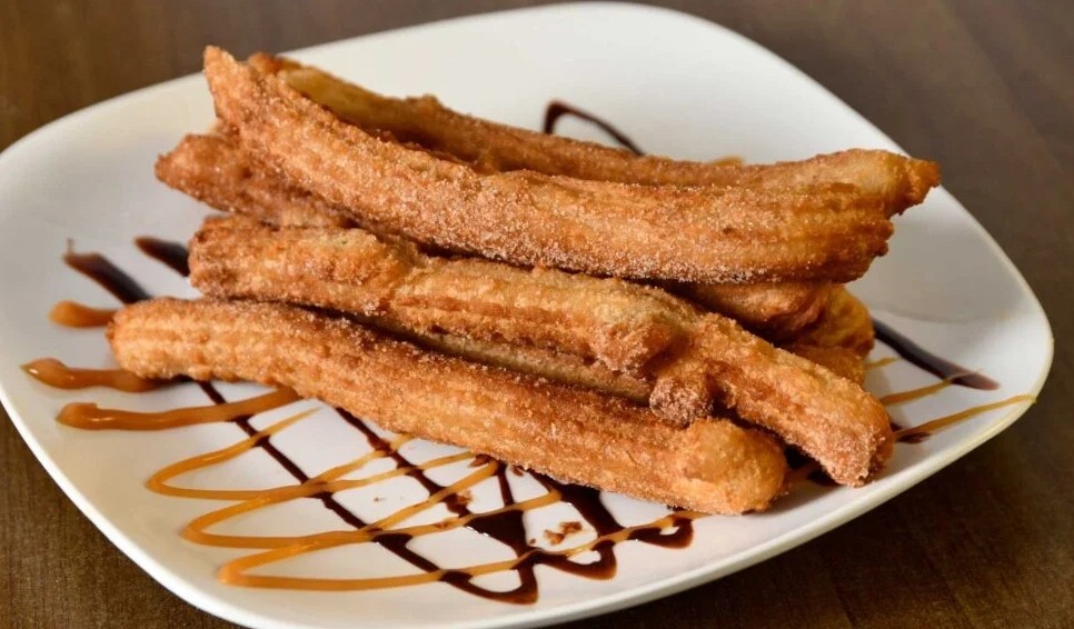 Churros na airfryer: Crocante por fora e macio por dentro